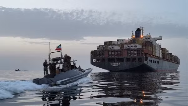 Iran áp luật mới với eo biển Hormuz