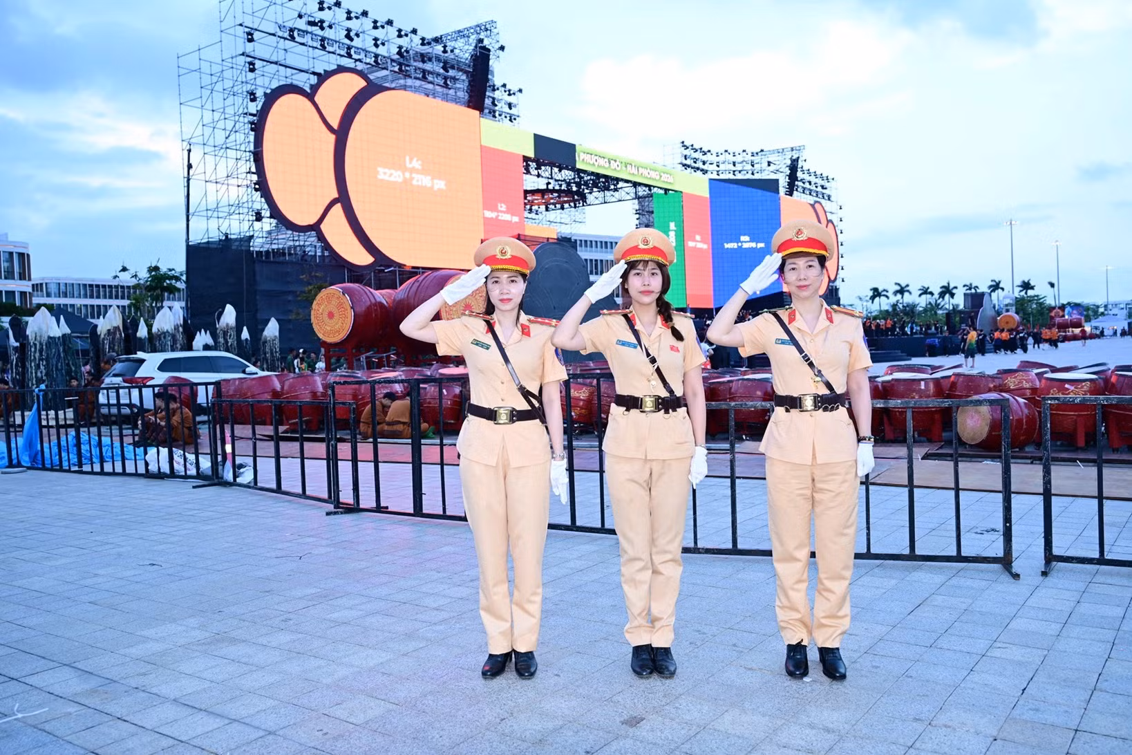 Lễ hội Hoa Phượng Đỏ - Hải Phòng 2026 diễn ra trong không khí an toàn, vui tươi và sống động -0