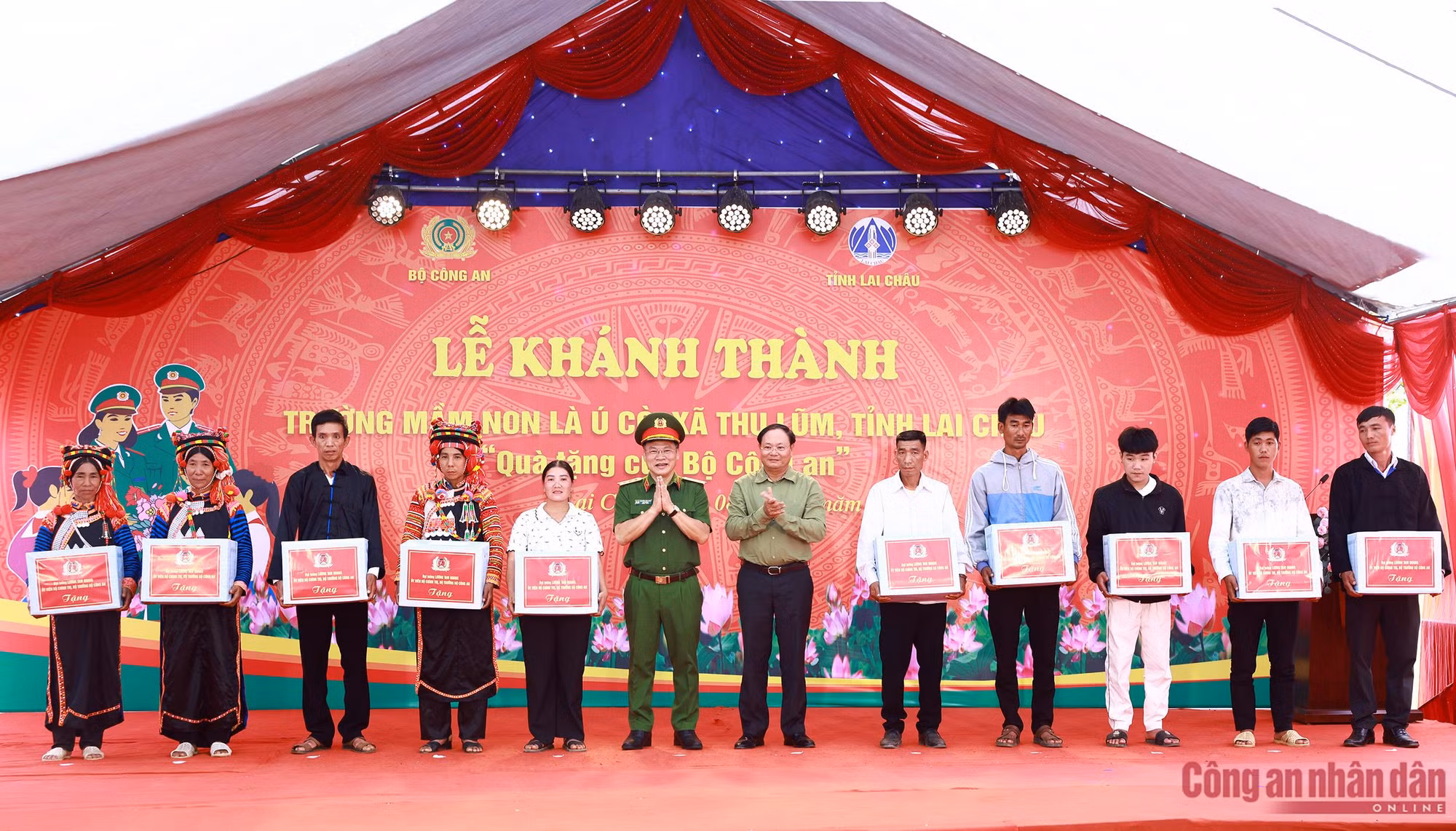 Chắp cánh ước mơ cho trẻ em nơi biên cương Thu Lũm -0