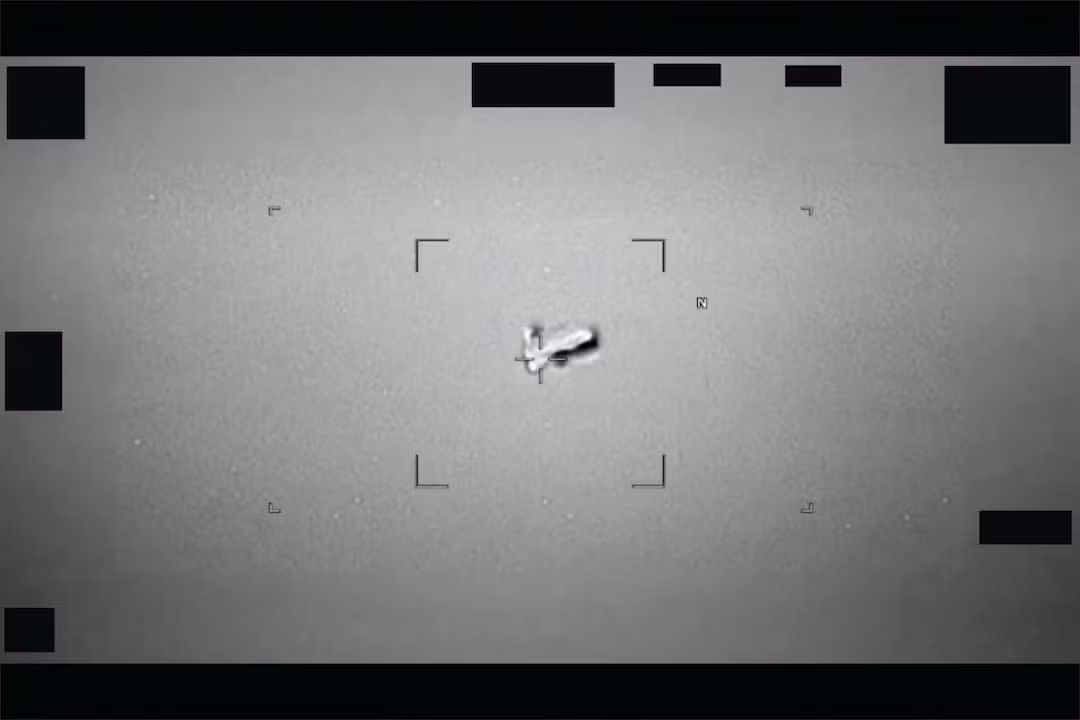 Mỹ công bố hàng loạt tài liệu mật về UFO theo lệnh của Tổng thống Donald Trump -0
