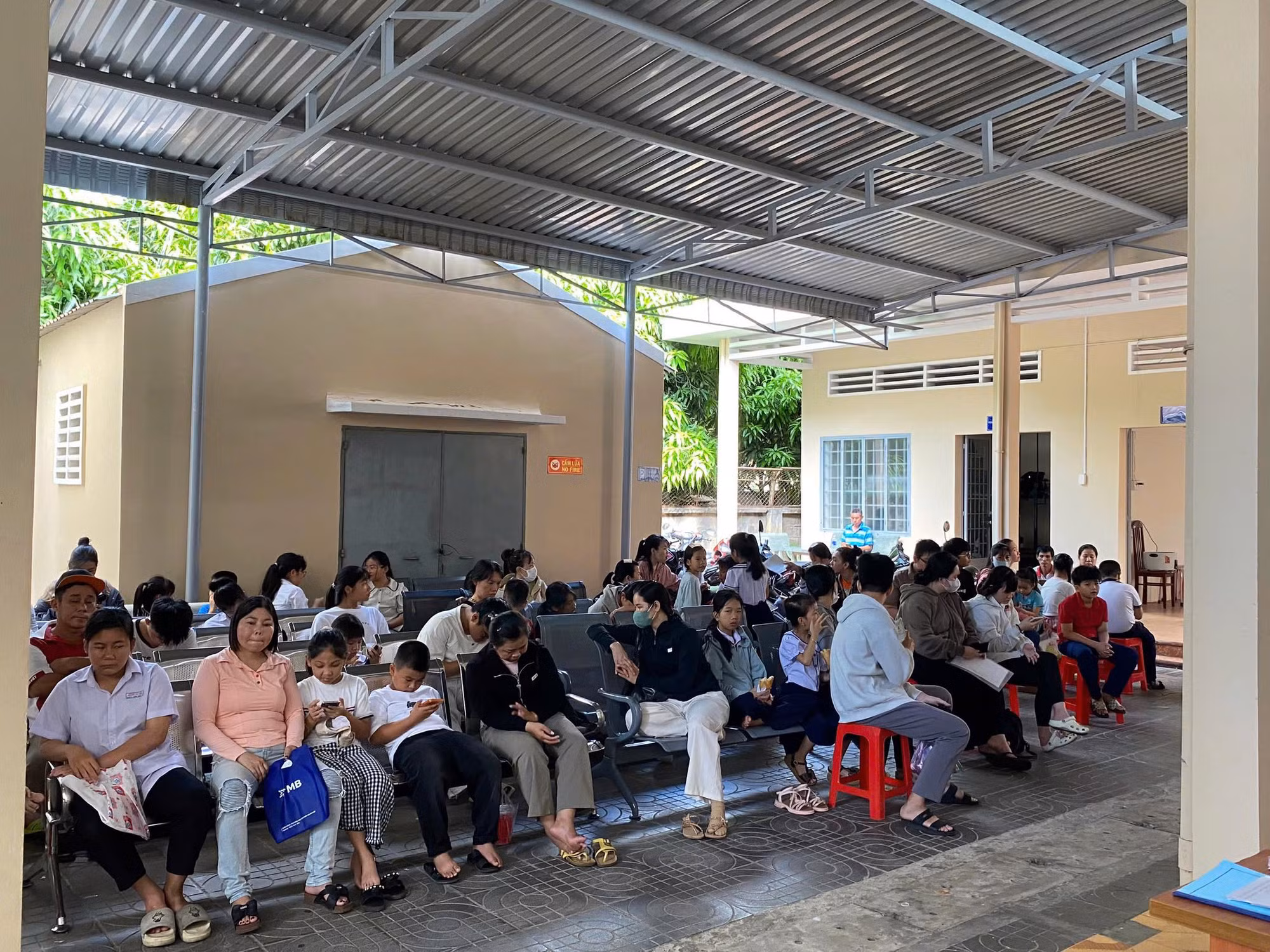 Nỗ lực xuyên lễ, quyết tâm hoàn thiện định danh điện tử cho học sinh trước các kỳ thi -1