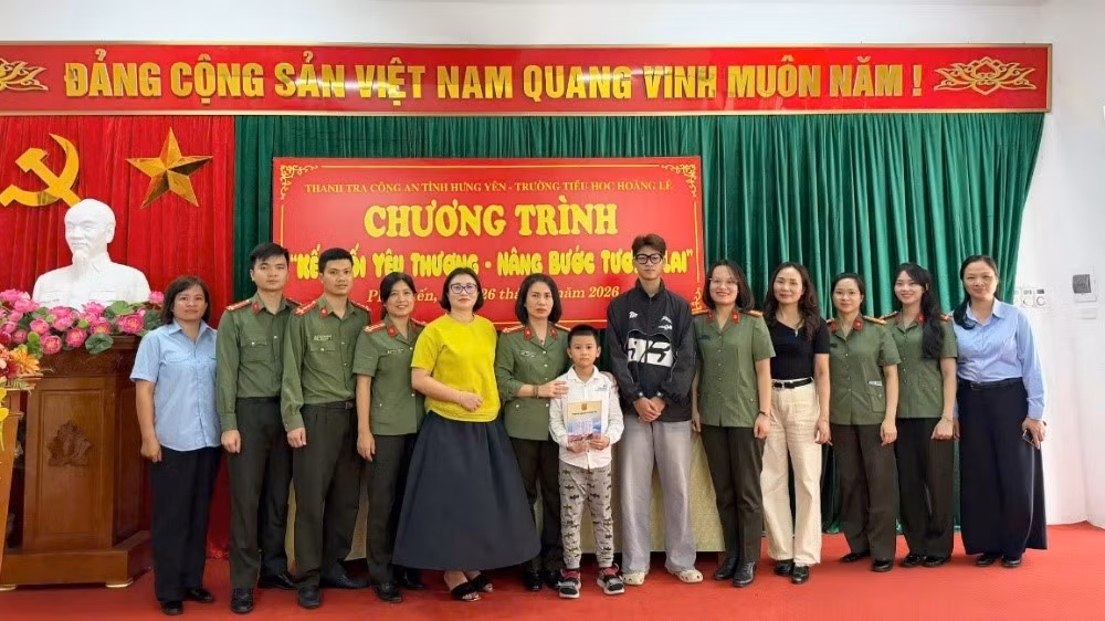 Vững vàng giữ bình yên, lan tỏa những giá trị nhân văn -0