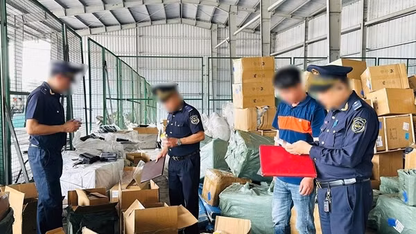 Phát hiện gần 15.000 sản phẩm mỹ phẩm, thời trang có dấu hiệu vi phạm quyền sở hữu trí tuệ
