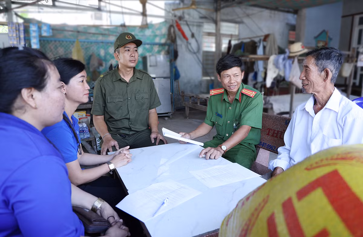 Phát huy vai trò chức sắc tôn giáo trong thực hiện “xã không ma tuý” ở tỉnh An Giang -1
