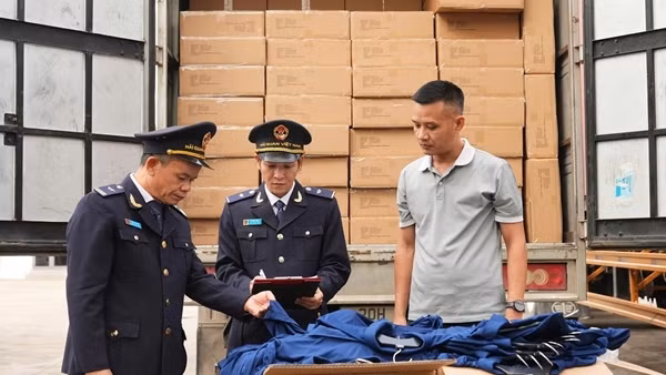 Tăng cường điều tra, xử lý hàng giả, hàng xâm phạm sở hữu trí tuệ