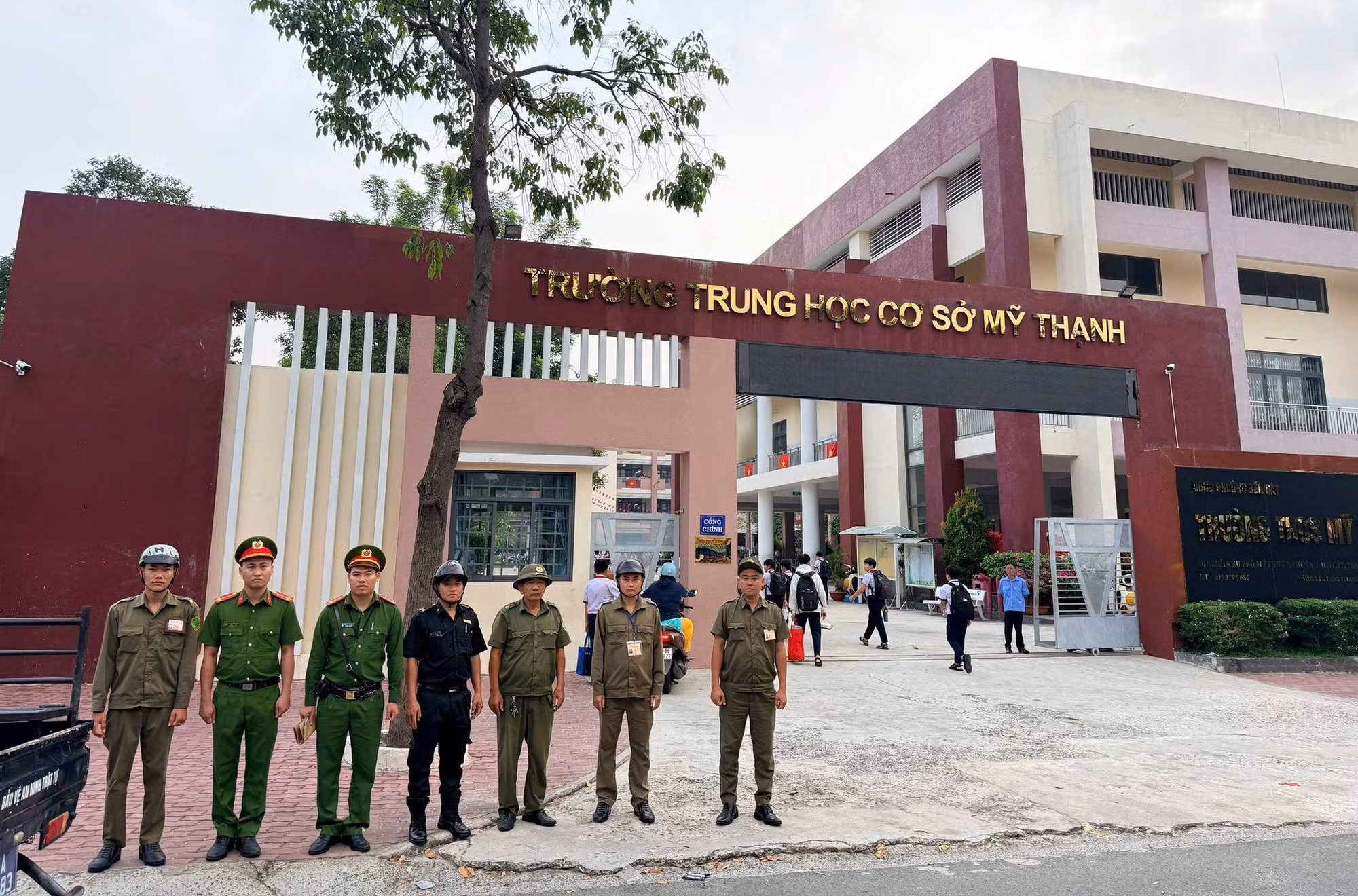 Quyết tâm lập lại trật tự đô thị: “Cuộc chiến” không khoan nhượng với vi phạm lòng, lề đường -0