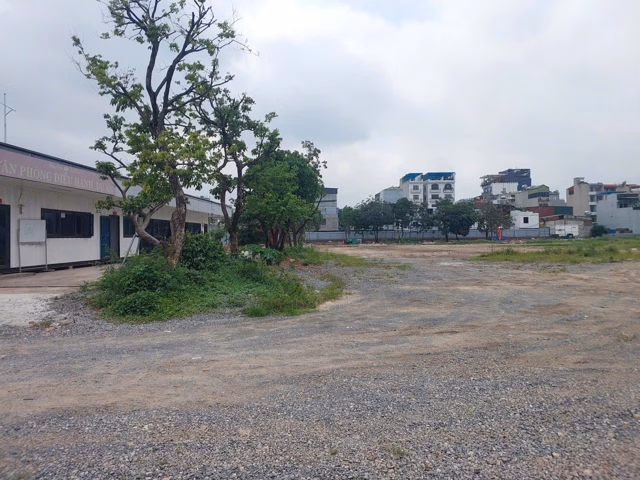Người dân bất an vì 2 tòa tháp 13 tầng gây tranh cãi -0