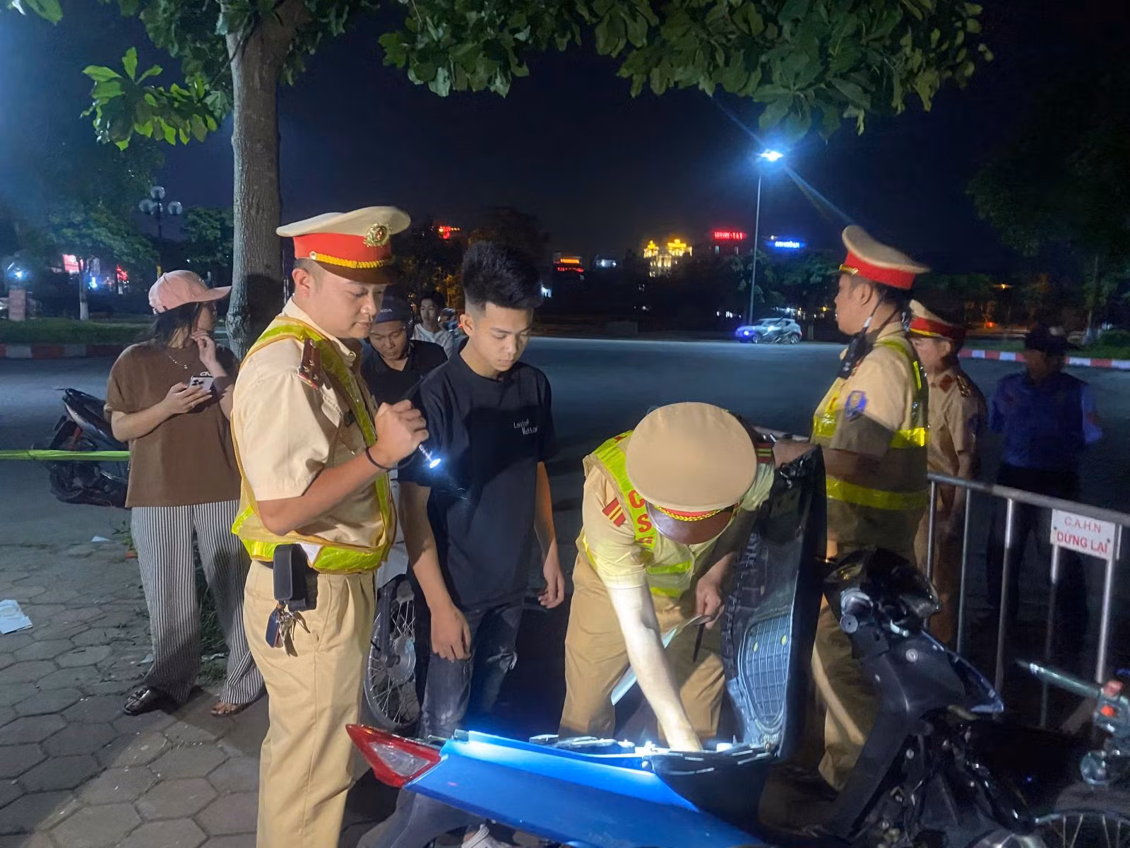 Ninh Bình quyết liệt xử lý thanh, thiếu niên vi phạm trật tự an toàn giao thông -0
