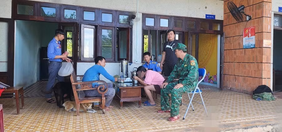 Xuyên đêm băng rừng Hải Vân tìm cô gái mất tích sau khi dừng tàu Bắc – Nam -0
