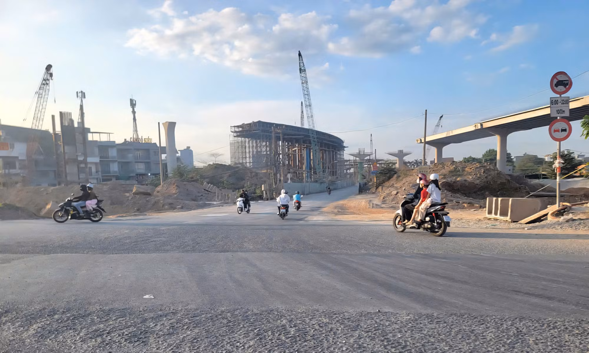 TP Hồ Chí Minh tháo gỡ khó khăn, tăng tốc các công trình giao thông trọng điểm quốc gia -0