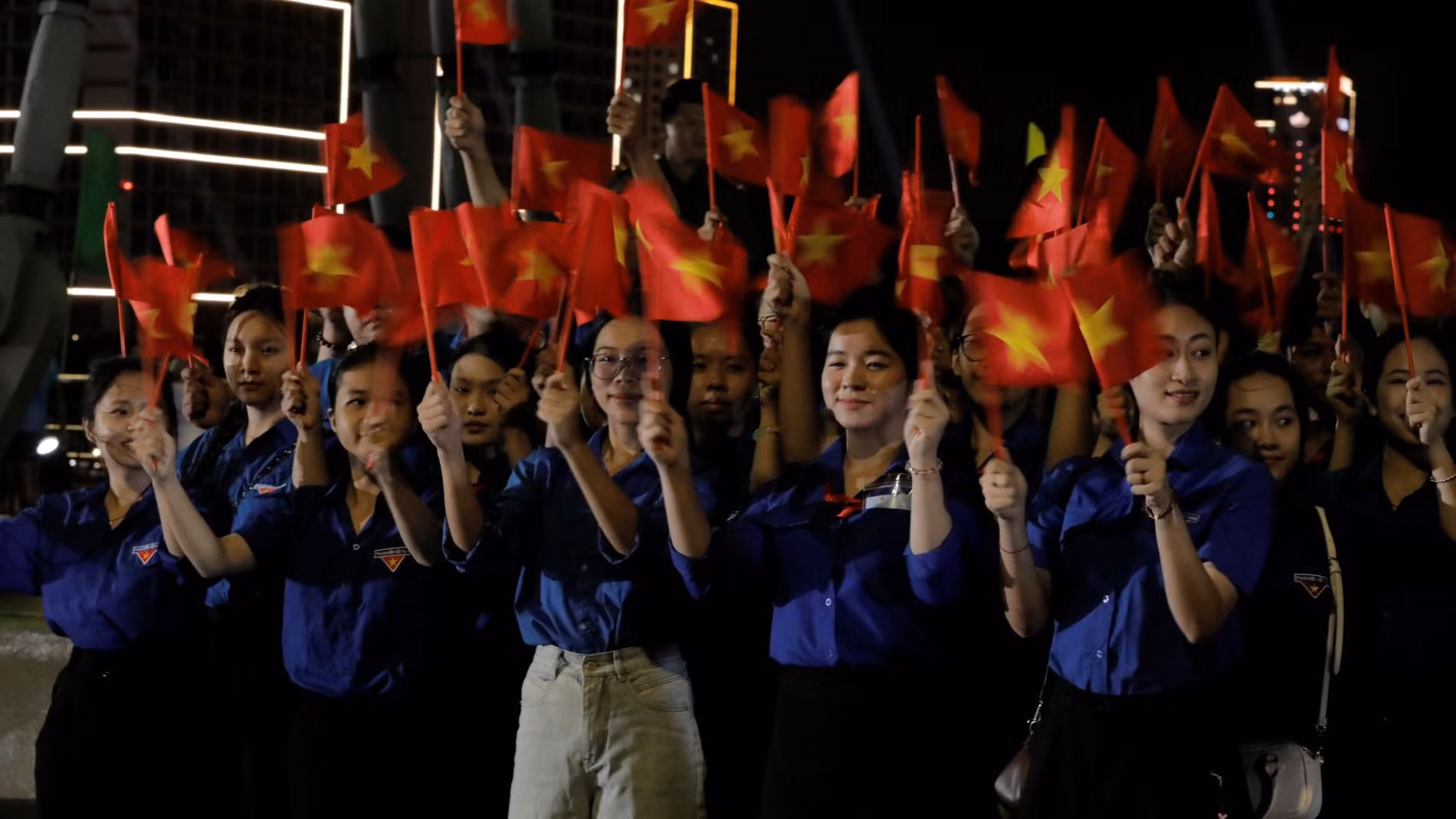 Gala “Tổ quốc bình yên” - Bản hùng ca trên dòng sông Hàn -5