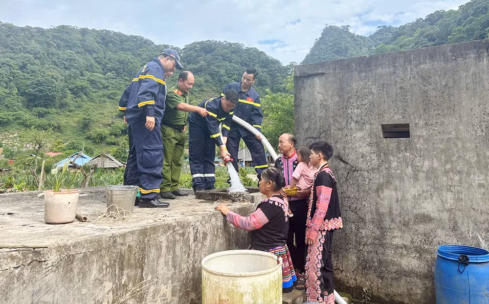 Đưa nước sạch lên xã vùng cao&nbsp;Pà Cò -0