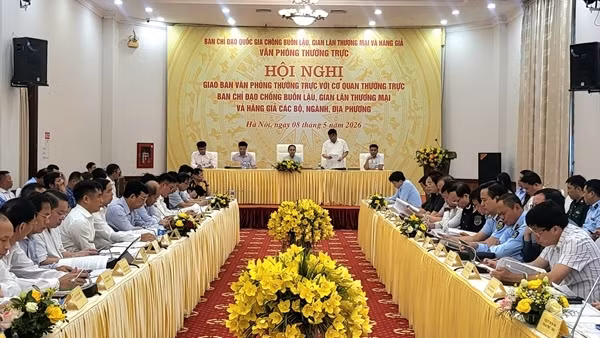 Khởi tố hình sự 1.464 vụ buôn lậu và hàng giả trong 4 tháng đầu năm 2026
