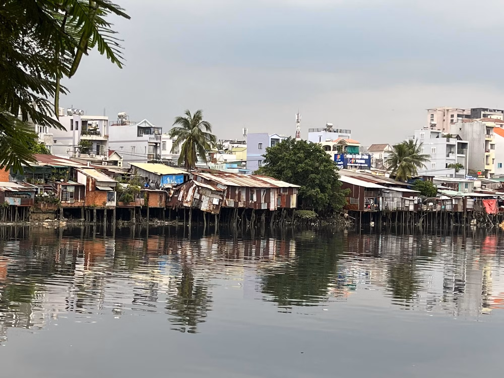 TP Hồ Chí Minh quyết tâm “thay áo mới” cho kênh rạch bằng chương trình di dời quy mô lớn -0