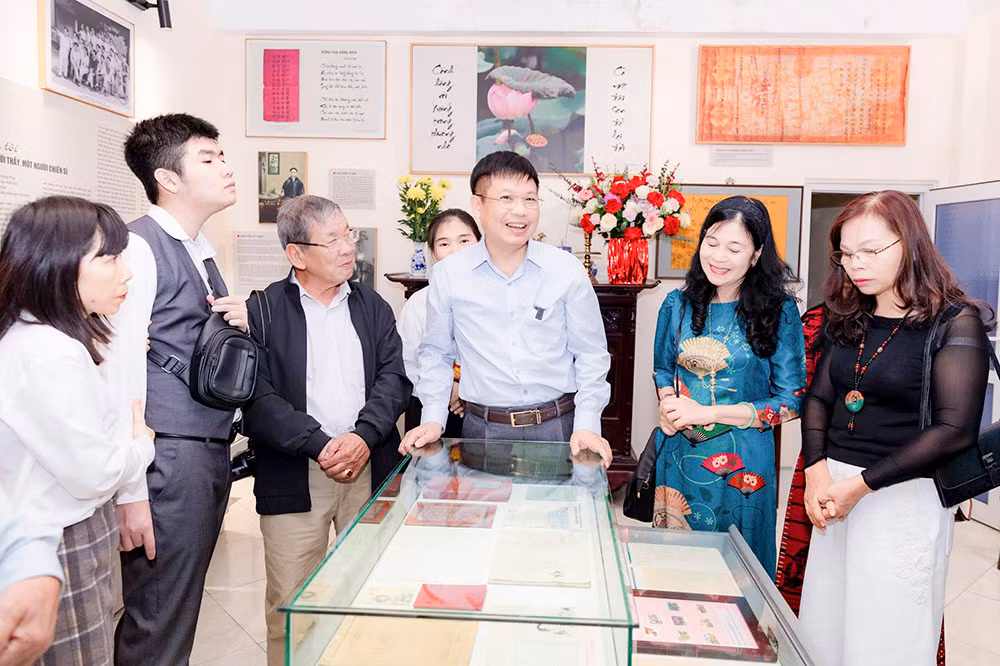 các nhà van, nhà tho t-nh ninh bình tham quan b-o tàng nguy-n t- lan.jpg -0