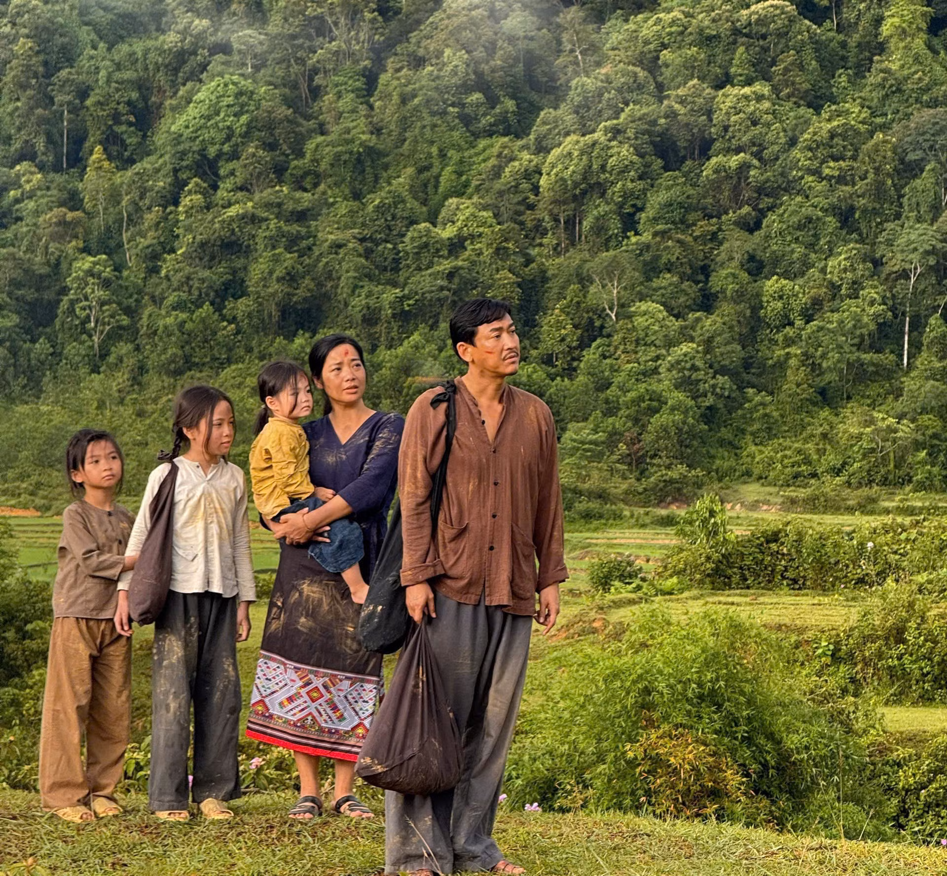 Giám đốc sản xuất phim “Tận hiến” tiết lộ hành trình “chạm vào ký ức” của Tình báo CAND -0
