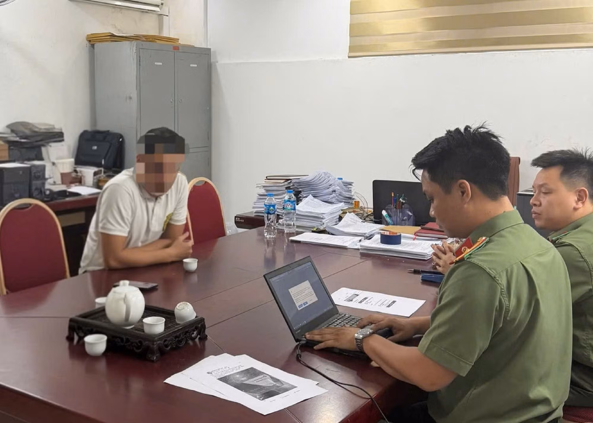 Xử lý 2 đối tượng lên mạng xã hội xúc phạm uy tín Công an -0