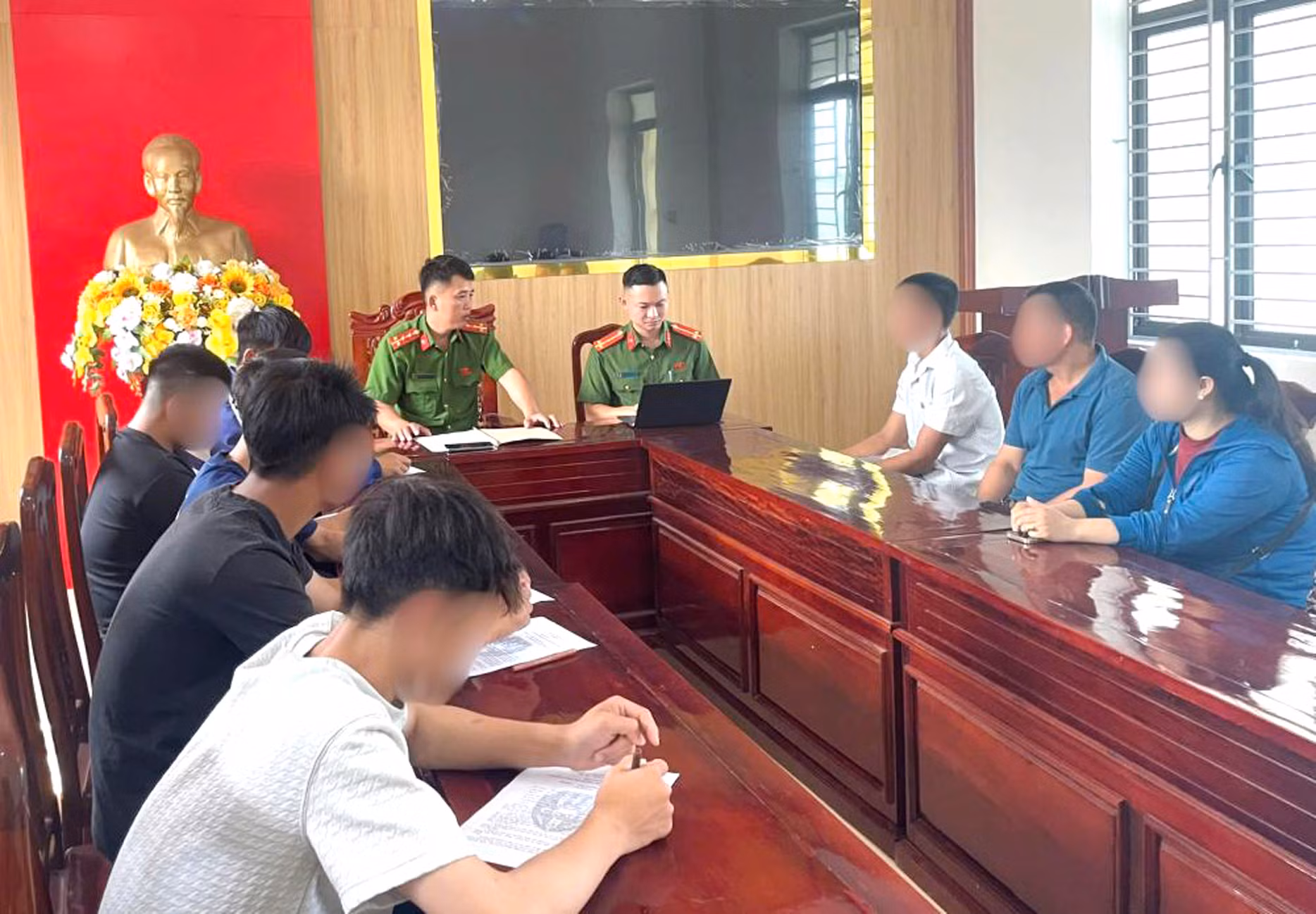 Ẩn họa tình trạng học sinh sử dụng xe máy điện “độ chế” -0