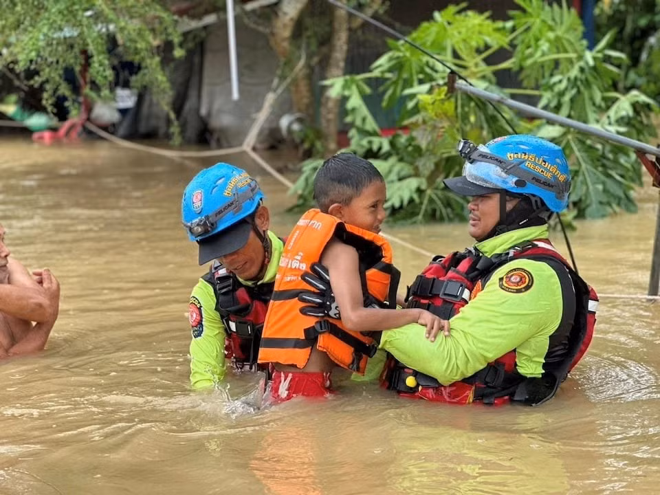 Thương vong do lũ lụt tại Thái Lan và Malaysia tiếp tục tăng cao -0