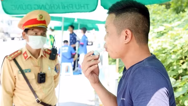 10 ngày cao điểm xử phạt gần 80 ma men cùng tài xế dùng ma túy