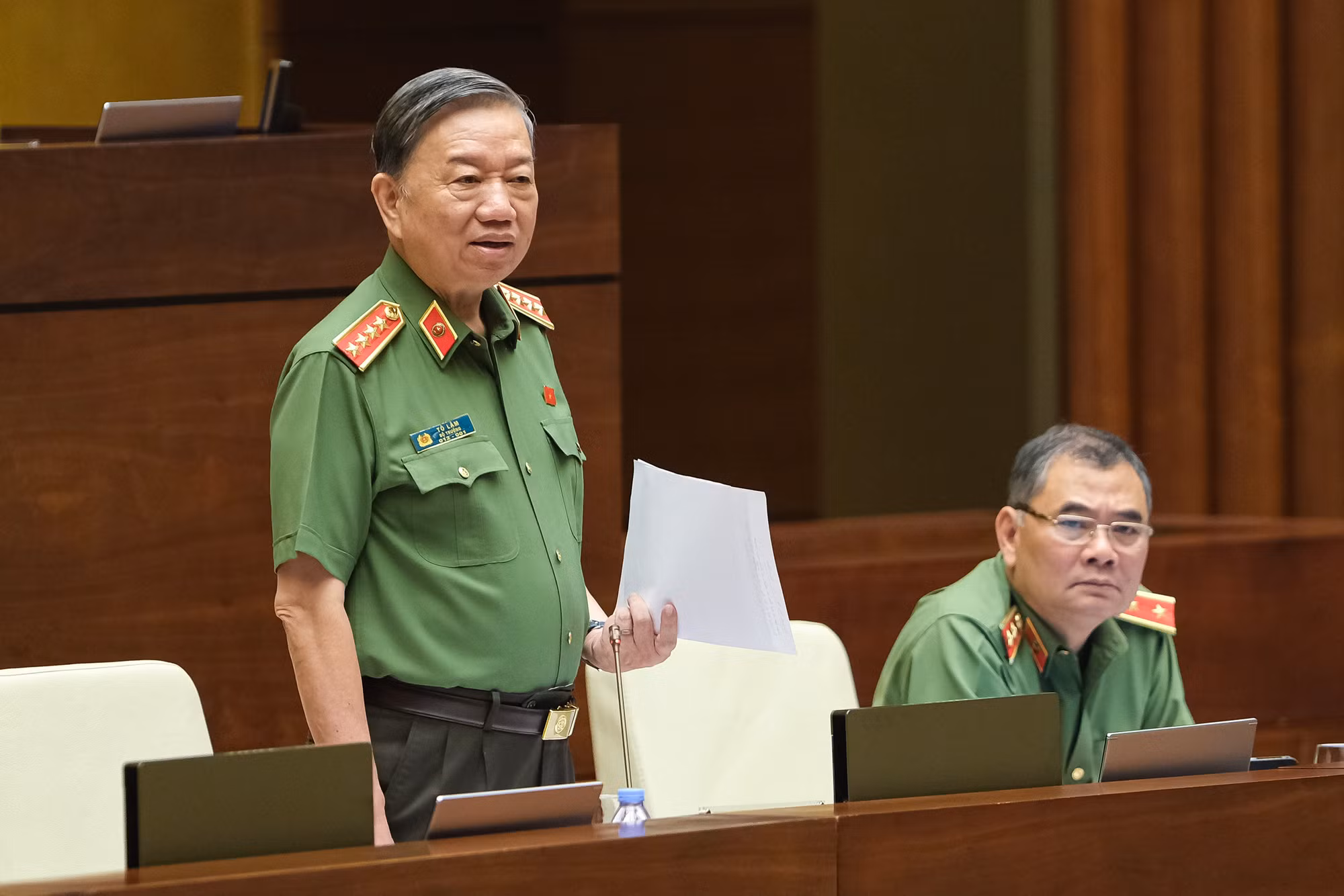 Bộ Công an không có chủ trương thu hộ khẩu lại để làm khó cho nhân dân -0