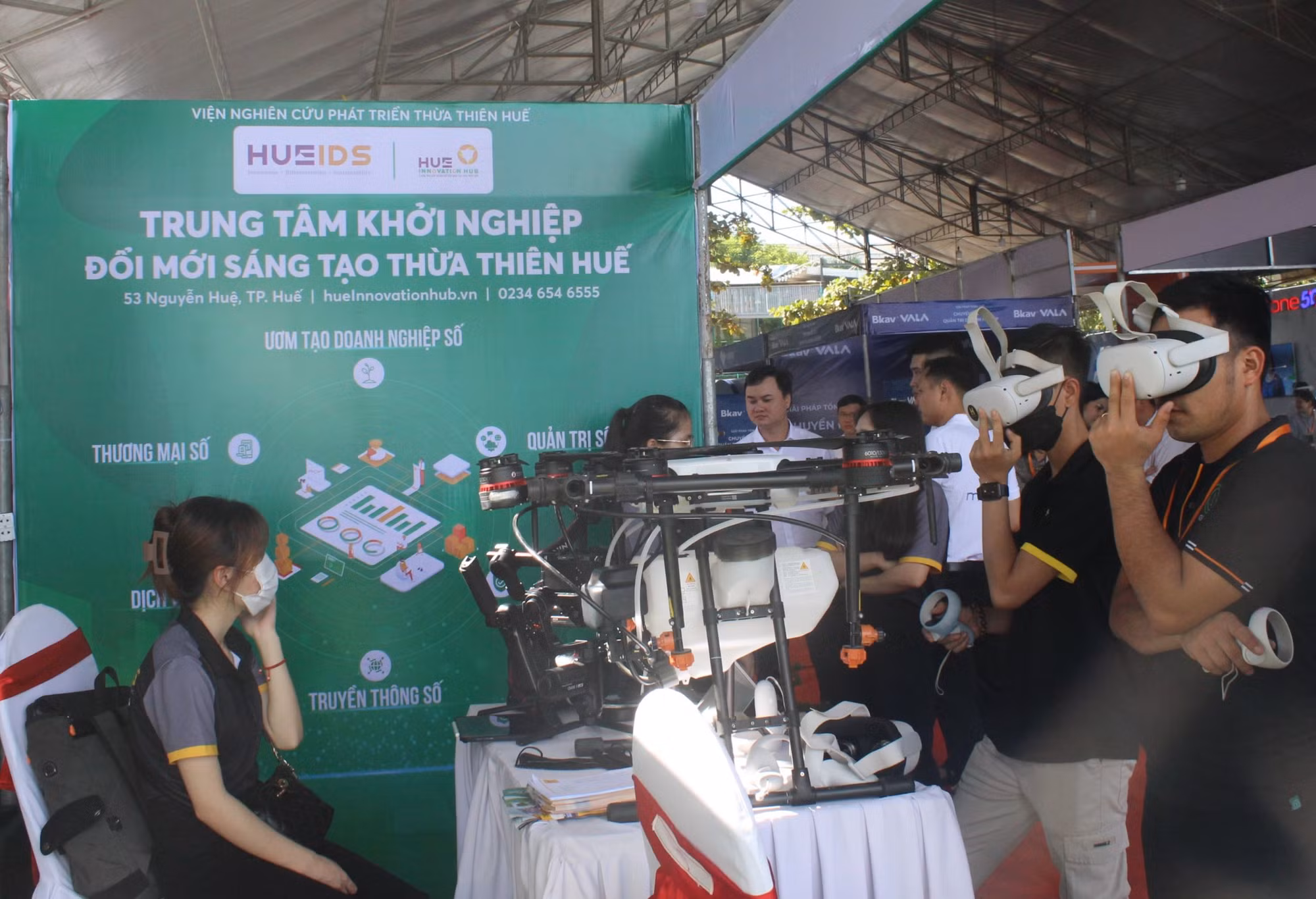 Chuyển đổi số thúc đẩy Thừa Thiên-Huế phát triển kinh tế - xã hội -0