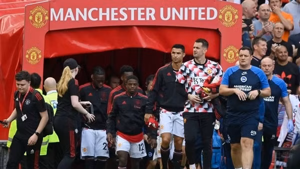 Tỷ phú Elon Musk muốn mua lại Manchester United