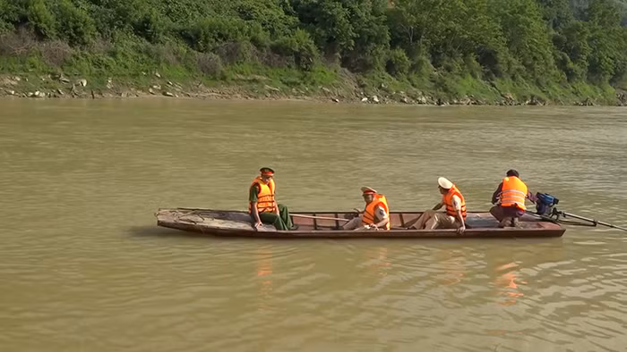 Ghi nhận kết quả công tác tìm kiếm, cứu nạn cứu hộ 2 nạn nhân bị nước lũ cuốn trôi -0