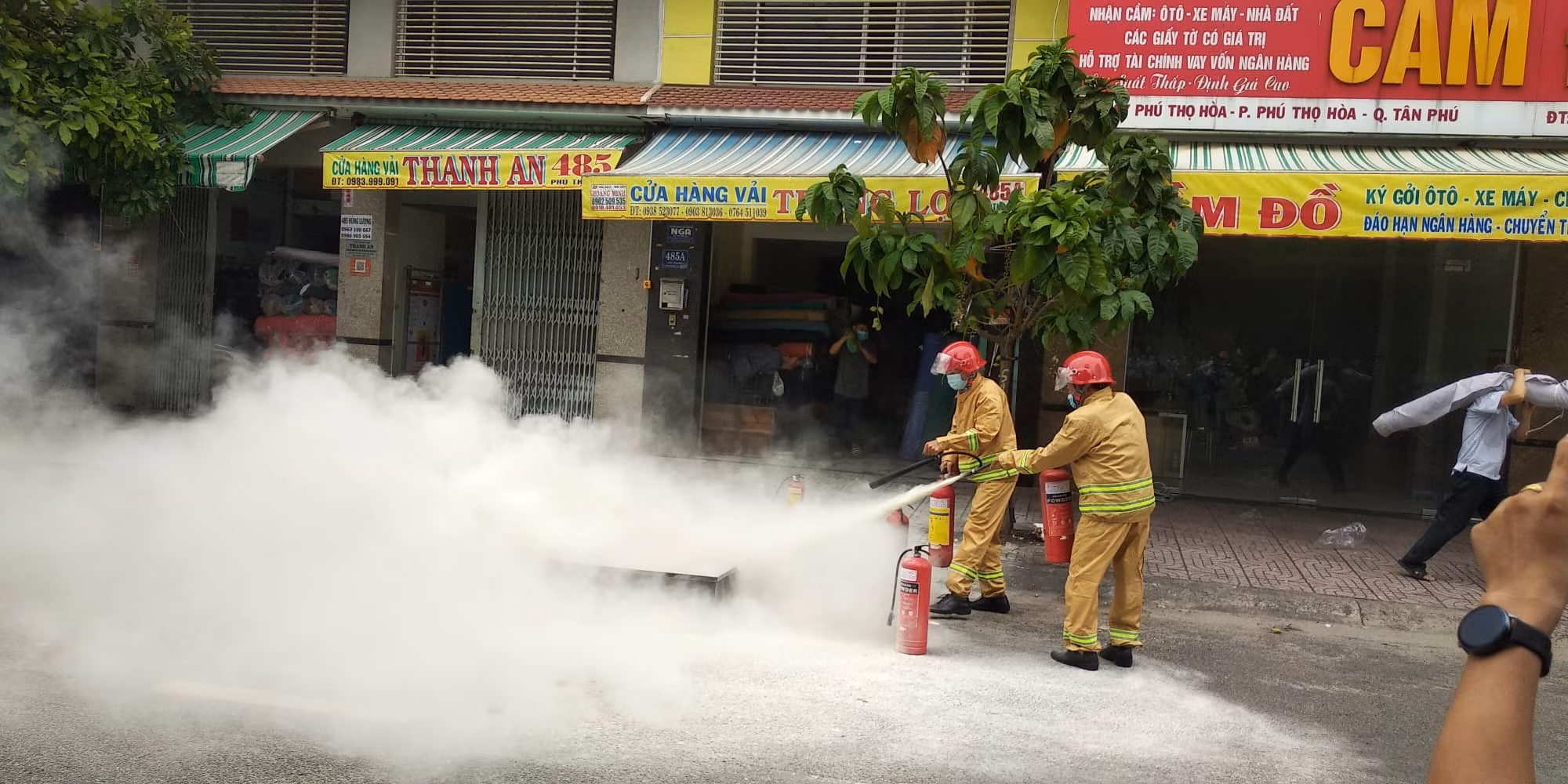 Bất ngờ trước phản ứng nhanh gọn lẹ, hiệu quả của các thành viên “Tổ liên gia an toàn PCCC”. -0