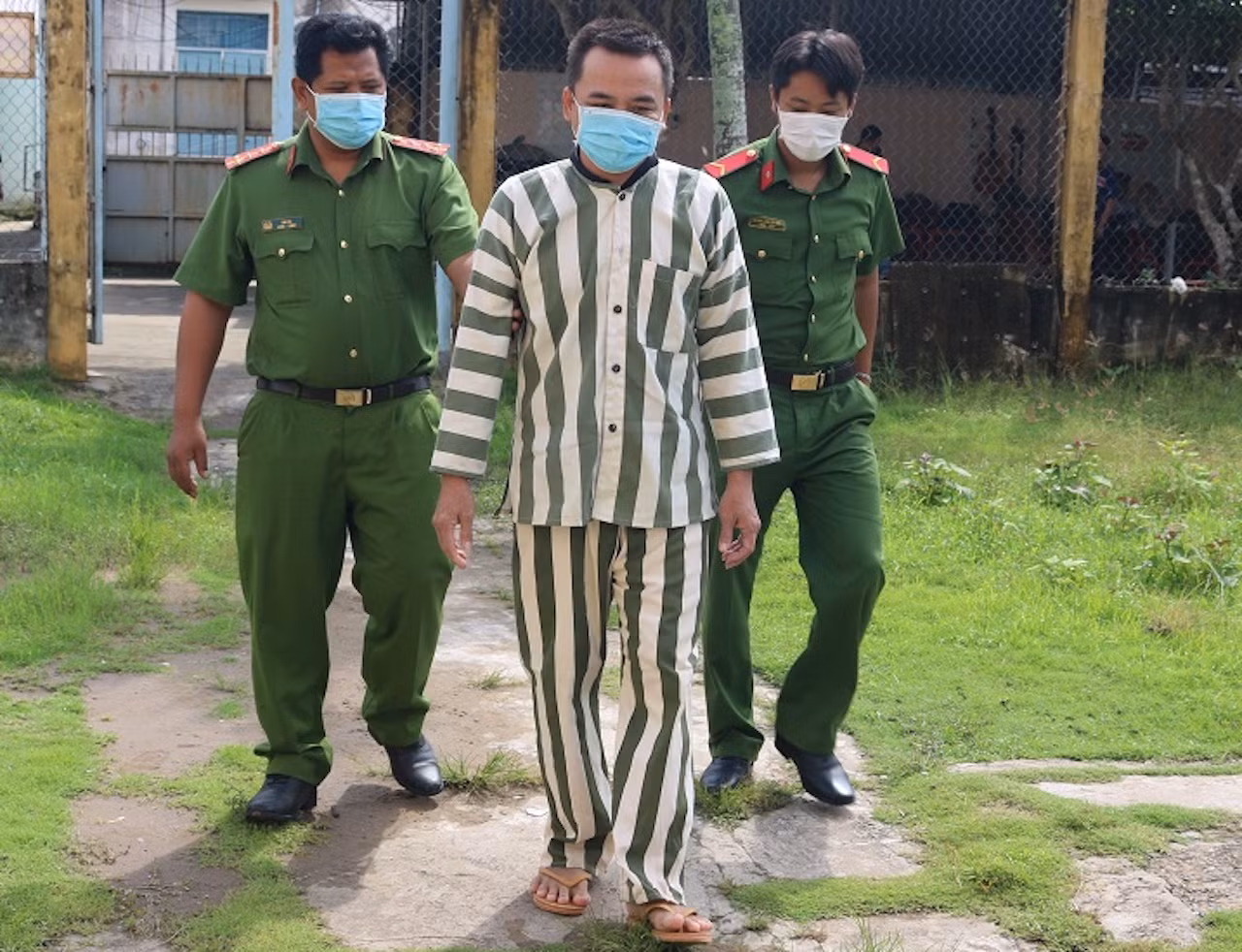 Bắt tạm giam đối tượng tổ chức đánh bạc chuyên nghiệp -0