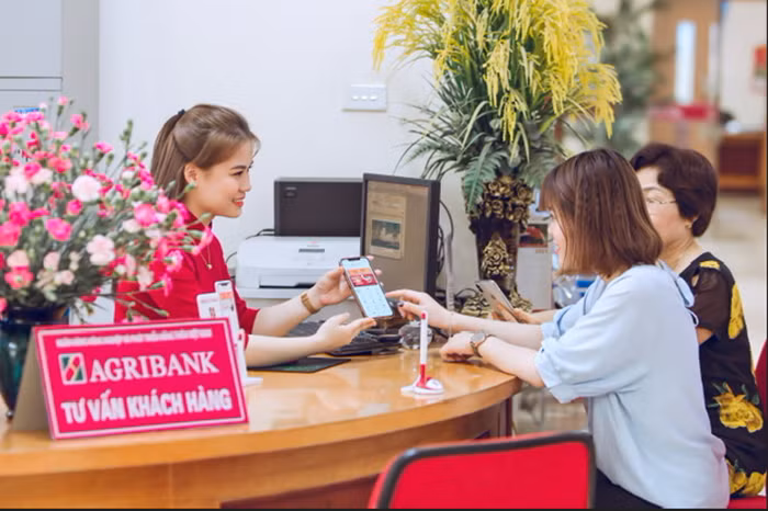 Hơn 900 giải thưởng chờ đón tân sinh viên năm học 2022-2023 khi mở tài khoản tại Agribank -0