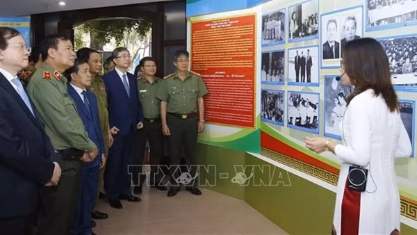 Triển lãm dấu ấn hợp tác giữa Công an Campuchia – Lào – Việt Nam