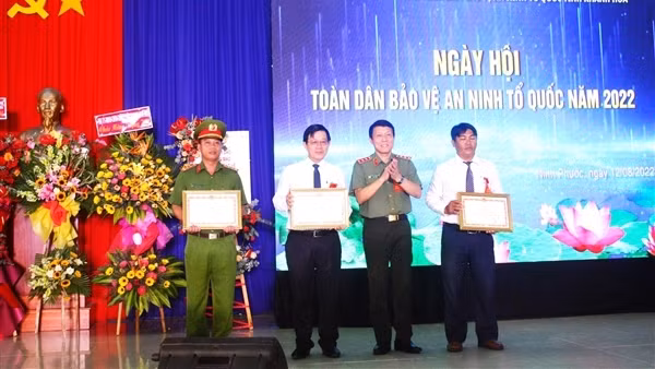Thứ trưởng Lương Tam Quang dự “Ngày hội Toàn dân bảo vệ an ninh Tổ quốc” tại Khánh Hòa