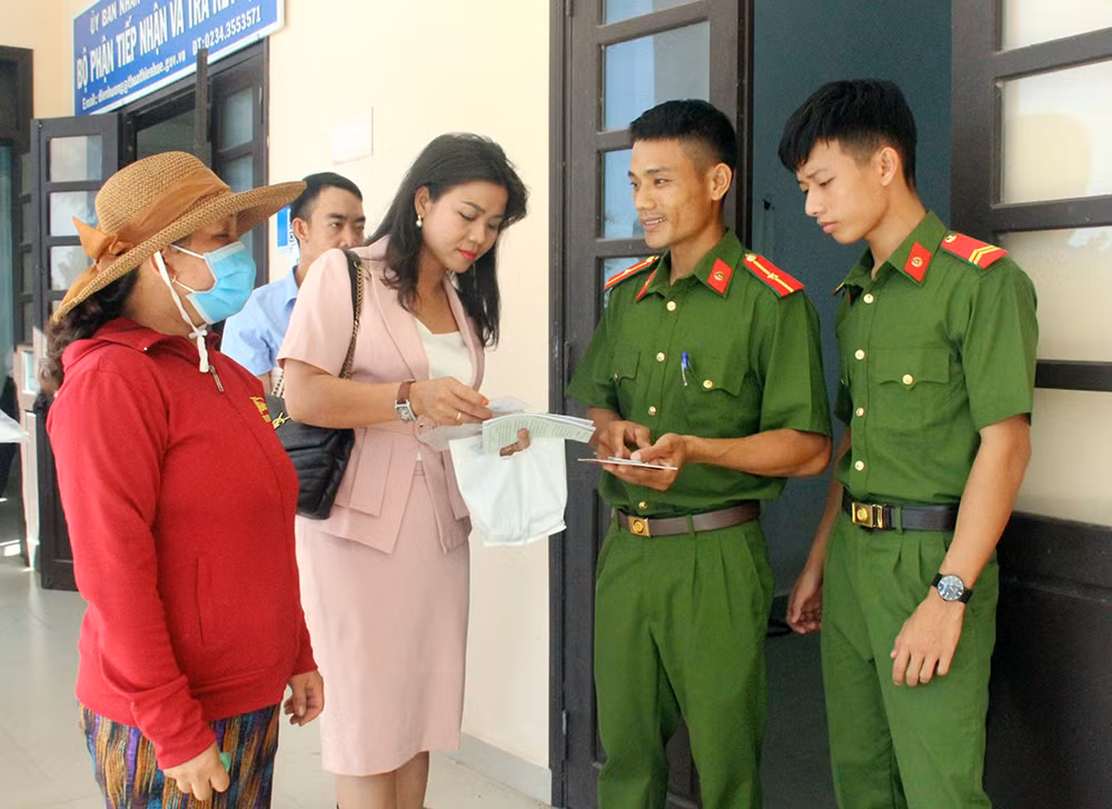 bai 19-8 anh khoa 2.jpg -0