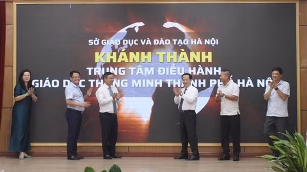 Địa phương đầu tiên quản lý trường học qua trung tâm điều hành giáo dục thông minh