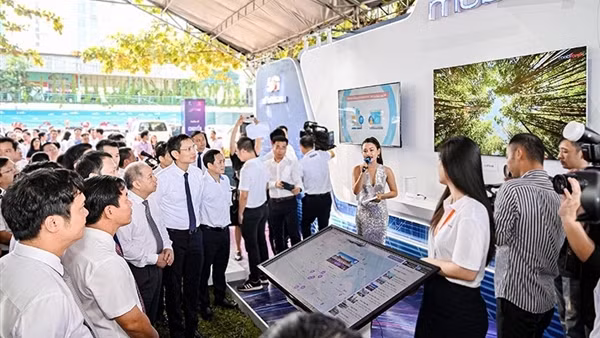 MobiFone khai trương mạng 5G tại thành phố Huế