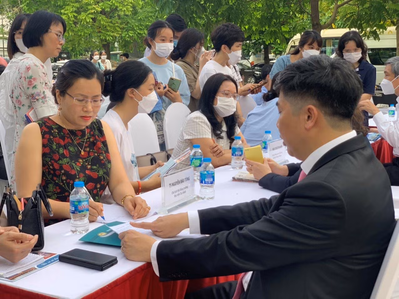 Tránh “bẫy” học phí khi chọn trường, chọn ngành -0