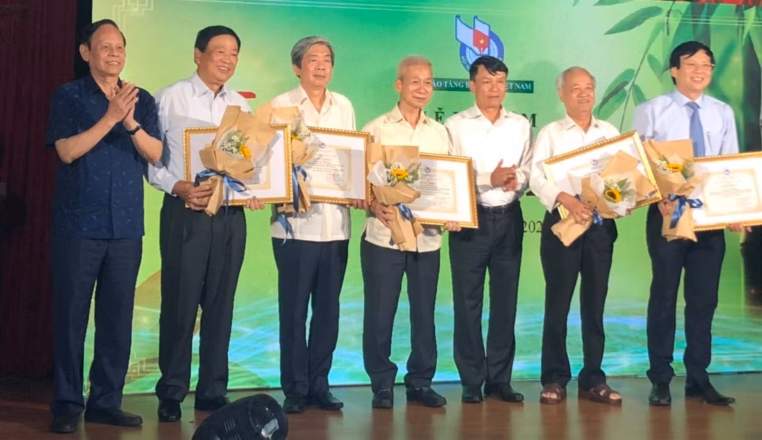 Tọa đàm và kỷ niệm 5 năm thành lập Bảo tàng Báo chí Việt Nam -0