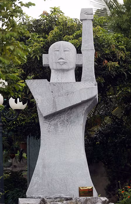 Trung tướng - nhà văn Hữu Ước: -1