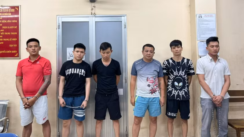 Cảnh giác với bẫy “mang tiền đến tận cửa” -0