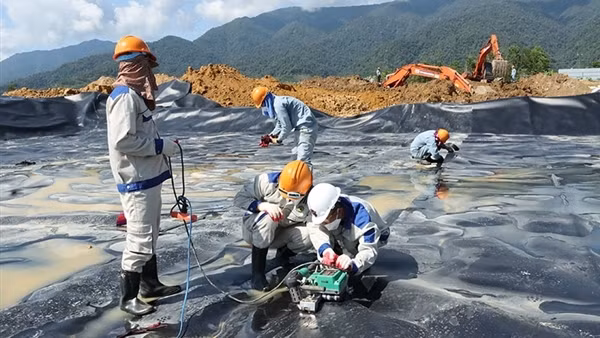 Đẩy nhanh việc xử lý đất nhiễm chất độc dioxin tại sân bay A So