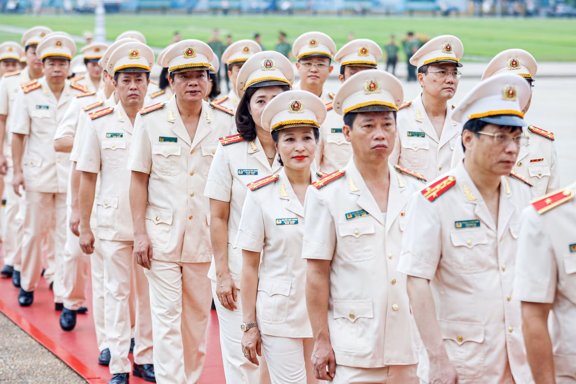 Đoàn đại biểu Đảng ủy Công an Trung ương vào Lăng viếng Chủ tịch Hồ Chí Minh -2