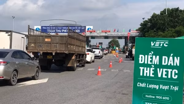VETC lên tiếng khi bị "tố" dán chồng 40.000 thẻ ETC của ePass