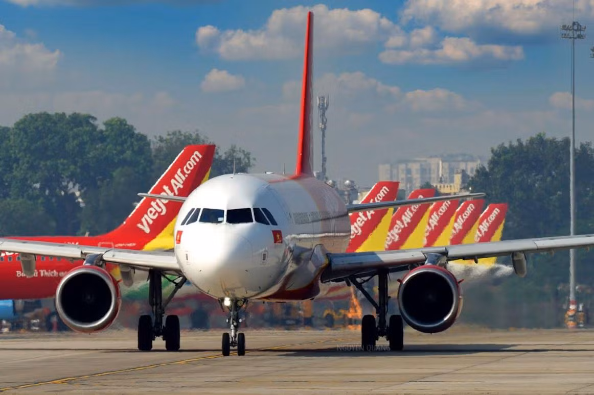 Vietjet mở bán vé Tết 2023, giá chỉ từ 619.000 đồng -0
