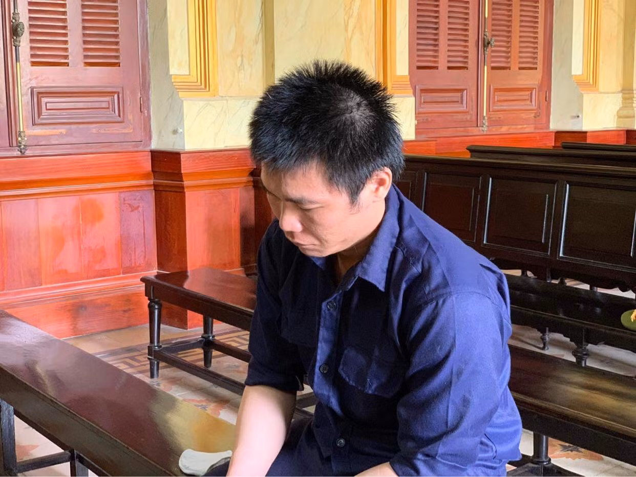&nbsp;Đánh chết bạn gái vì ghen tức,thanh niên lãnh án 19 năm tù -0