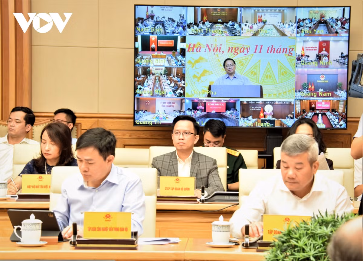 Thủ tướng: Lắng nghe để hành động quyết liệt hỗ trợ doanh nghiệp -0