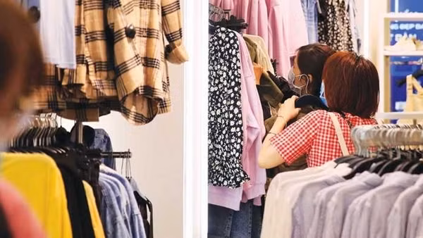 Thời trang ngoại cạnh tranh mạnh mẽ tại thị trường nội địa