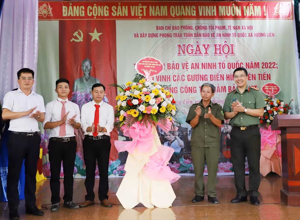 Sôi nổi ngày Hội toàn dân bảo vệ An ninh Tổ quốc tại bản Rào Tre -0