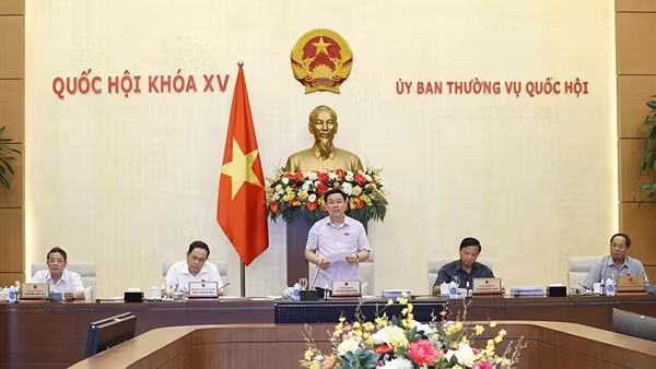 Ủy ban Thường vụ Quốc hội bế mạc Phiên họp chuyên đề pháp luật tháng Tám