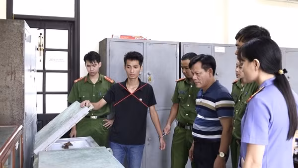 Sự thật rùng mình kẻ siết cổ bé trai 3 tuổi, ém trong tủ cấp đông